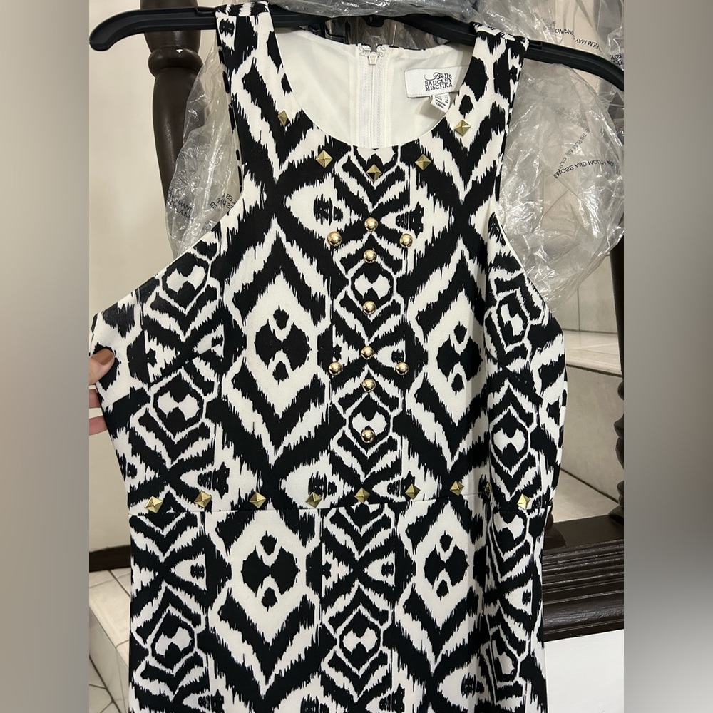 Beautiful DRESS BLACK AND WHITE π€π€ - Picture 1 of 3